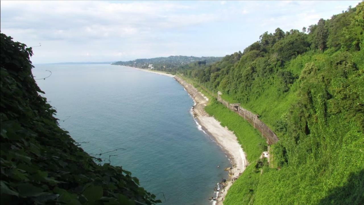 Отель Green Line Батуми Экстерьер фото